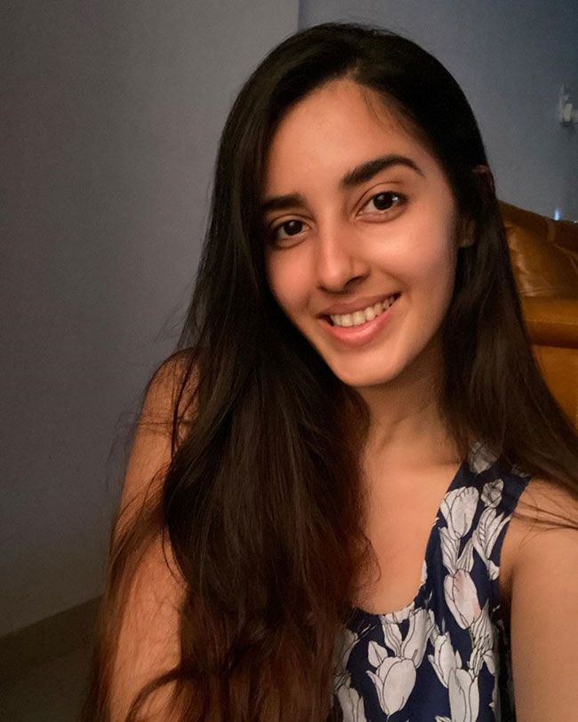 Simrat Kaur Instagram Images